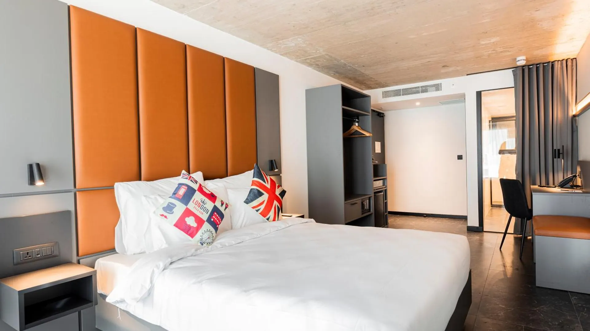 The Londoner Hotel St. Julian'S